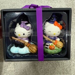 Hello Kitty Halloween Salt & Pepper Shakers / Hello Kitty Halloween